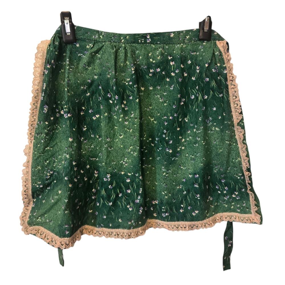 Vintage Green Floral Half Apron With‎ Lace Hostess Handmade